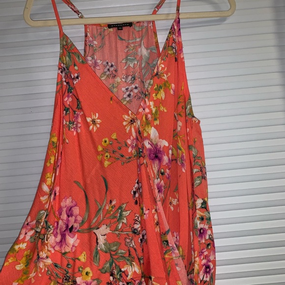 Staccato Tops - Cute flowy high-low tank